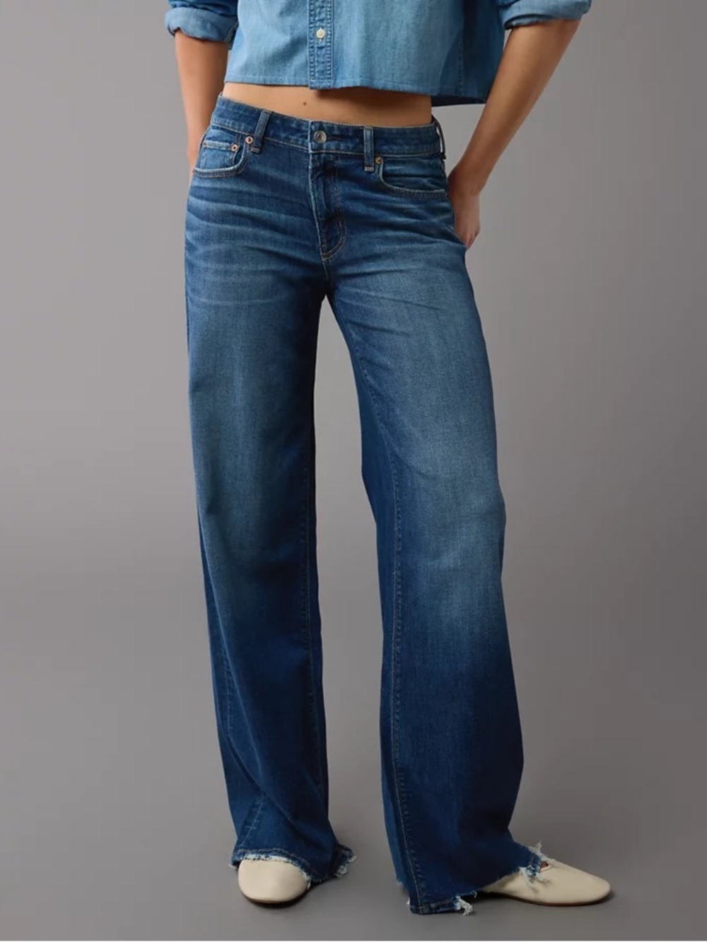 AE Dreamy Drape Stretch Low-Rise Baggy Wide-Leg Dark Blue Jeans 10